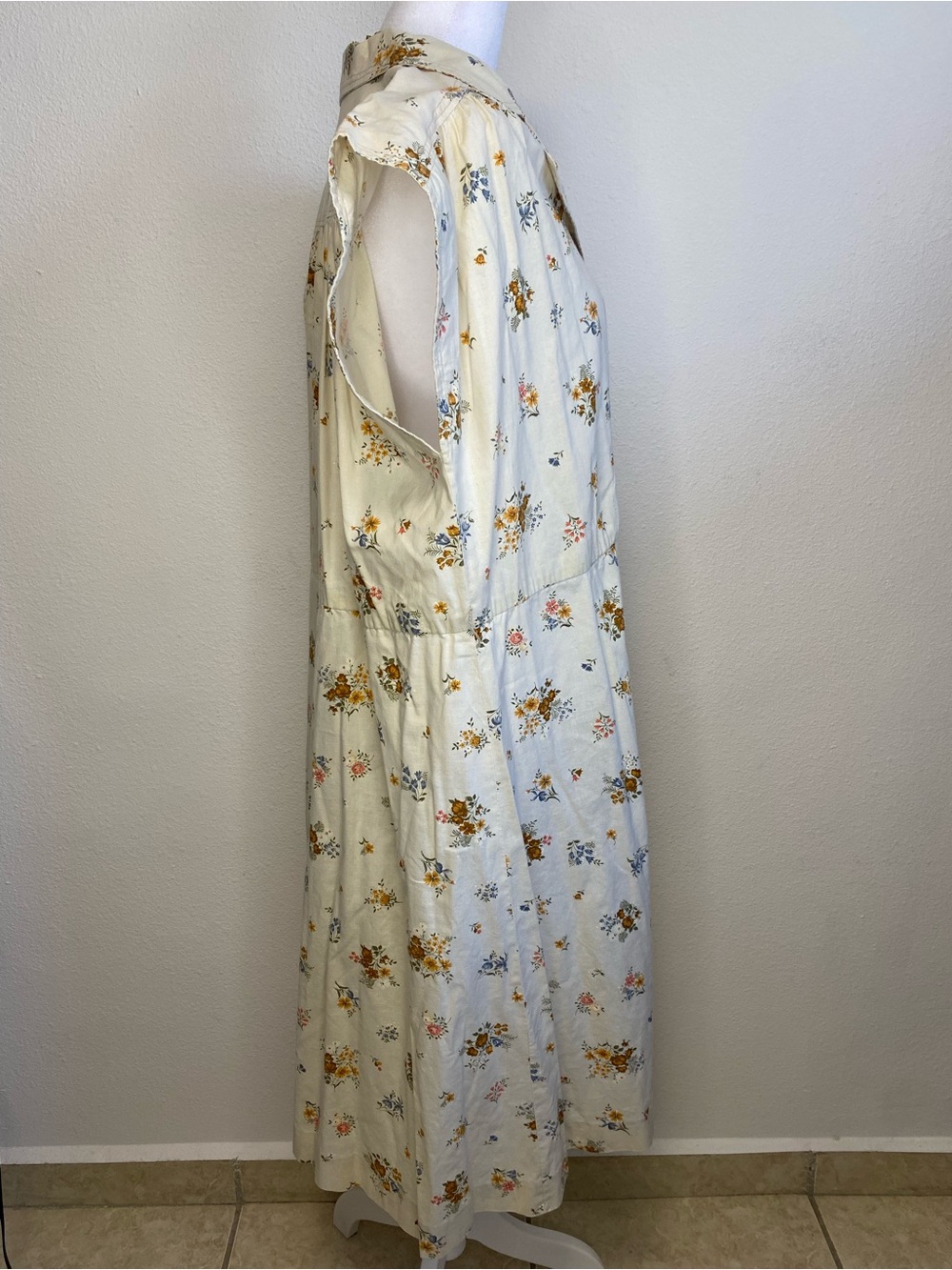 Cream Floral Sleeveless Midi Dress 2XL Handmade Button Front Collared Grandmacor - Picture 3 of 12